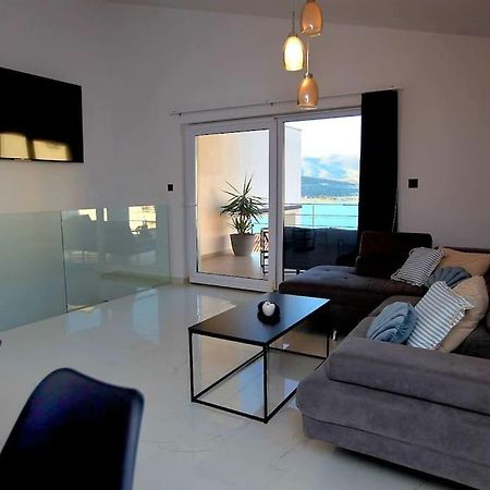 Luxury Villa Lana Apt, Seaview Terrace, Large Outdoor Space, Bbq Трогир Экстерьер фото