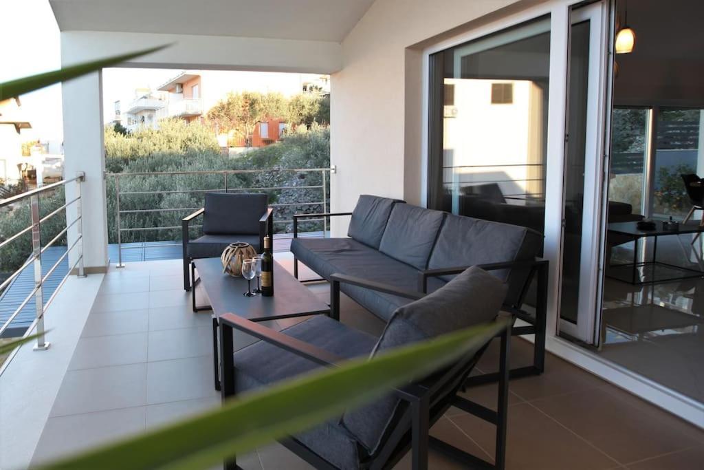 Luxury Villa Lana Apt, Seaview Terrace, Large Outdoor Space, Bbq Трогир Экстерьер фото