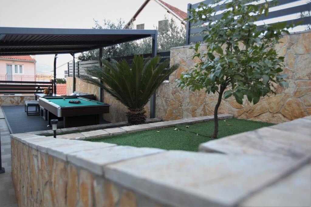 Luxury Villa Lana Apt, Seaview Terrace, Large Outdoor Space, Bbq Трогир Экстерьер фото